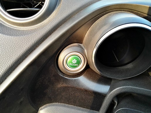 本田思域两厢的优缺点,2011款本田思域和09款思域一样吗