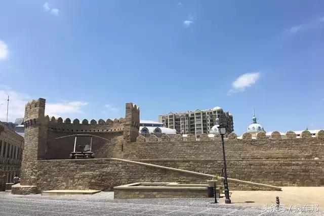 巴库,让我为之疯狂,歇斯底里