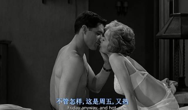 45秒美女沐浴戏拍7天,这部精分神作碾压99%的恐怖片