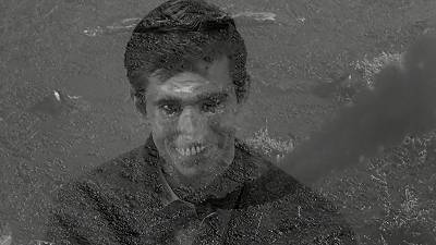 45秒美女沐浴戏拍7天,这部精分神作碾压99%的恐怖片