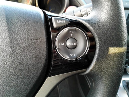 本田思域两厢的优缺点,2011款本田思域和09款思域一样吗