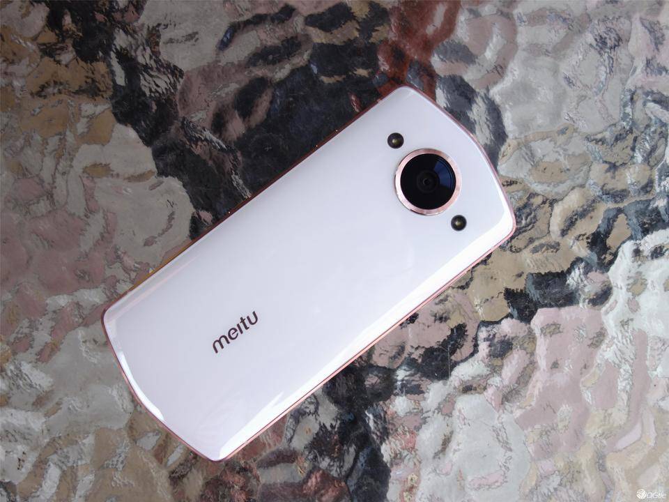 一个男生用美图手机是怎样的体验？