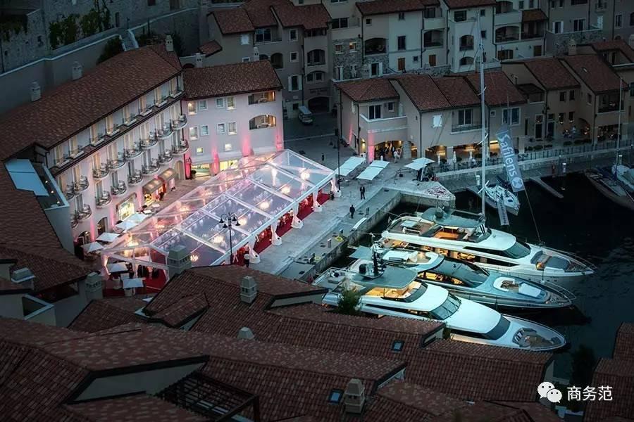 65万颗水晶打造的婚礼,施华洛世奇继承人款婚纱