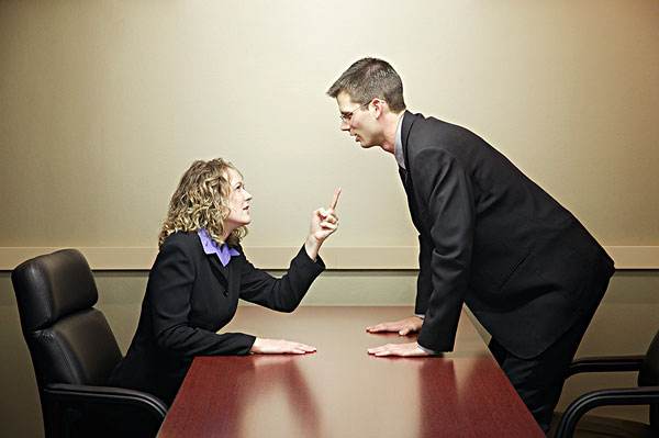 顶撞上司之后被穿小鞋怎么办,顶撞领导后怎么给领导道歉合适