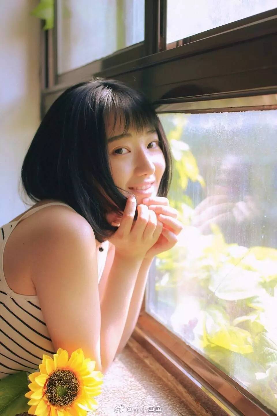 发量多简单又好看的头发造型教程,如何拍头发发丝好看