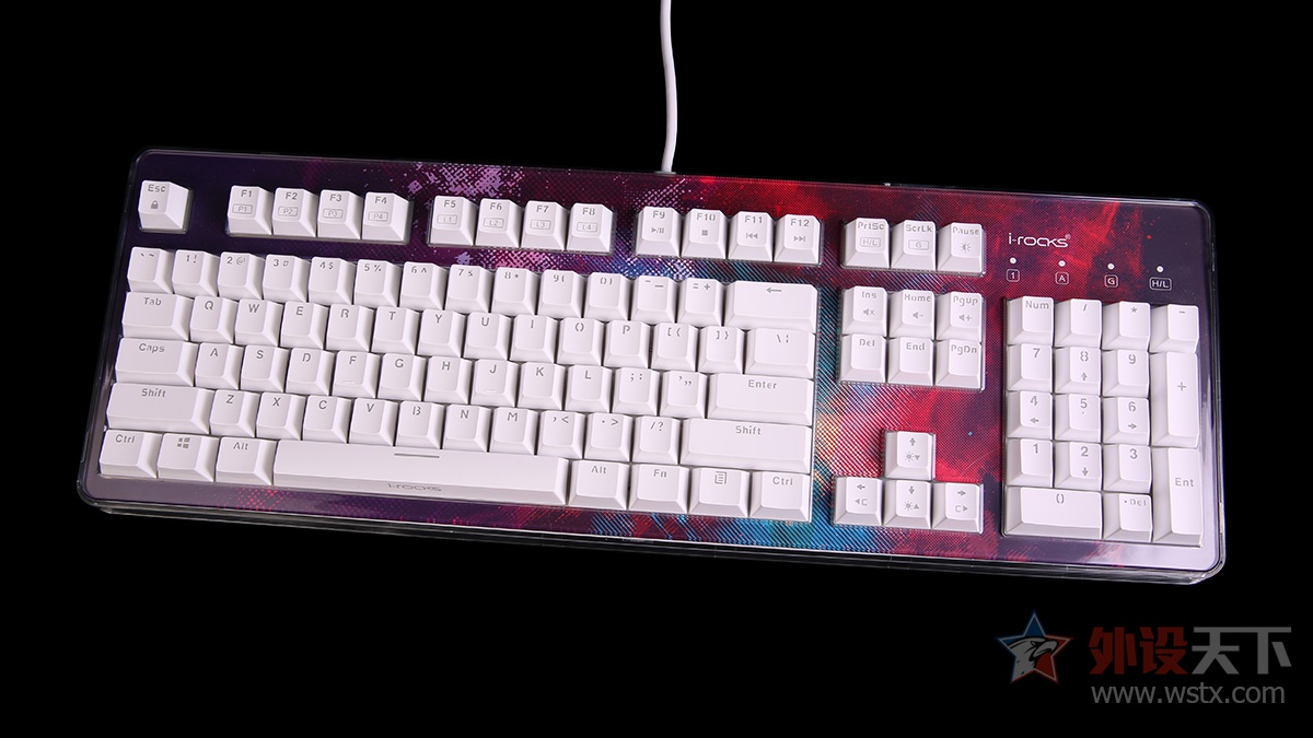 这款键盘有点厉害：可调键程、可在右上方组装乐高模型，最重要的是它有10种灯效