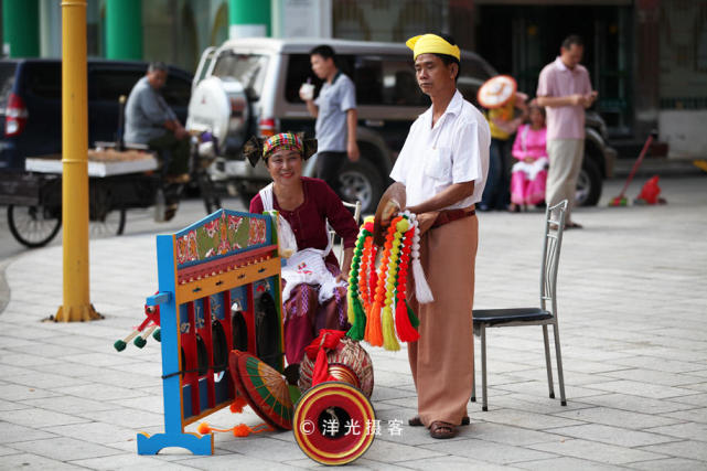 云南瑞丽翡翠玉器交易市场,瑞丽姐告翡翠批发市场在哪里