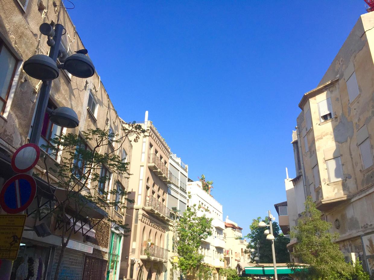 以色列特拉维夫闹市区 (以色列特拉维夫白色之城繁荣原因)