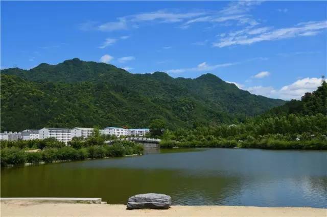 推荐秦岭避暑好去处,秦岭中的避暑胜地