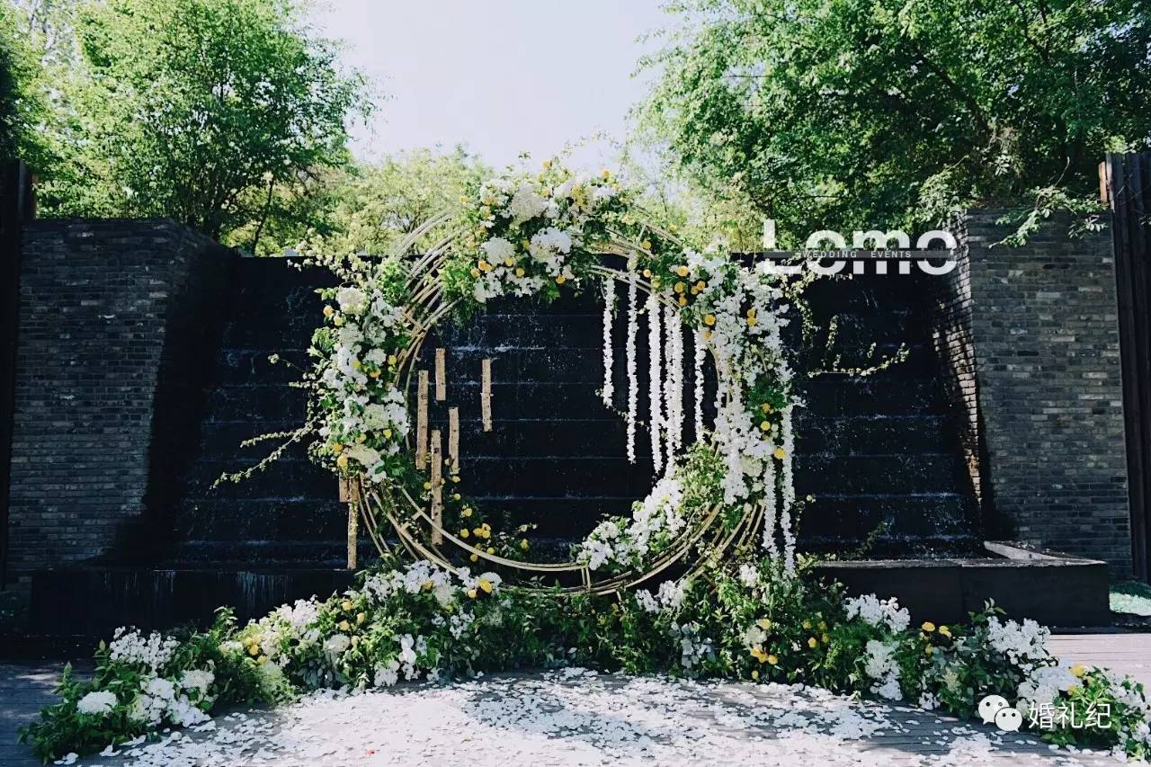 婚礼到底要开心还是省钱,没钱办婚礼婚礼很重要吗