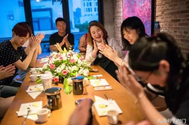 为什么95后都跑到星巴克了,为什么失业人都去星巴克了