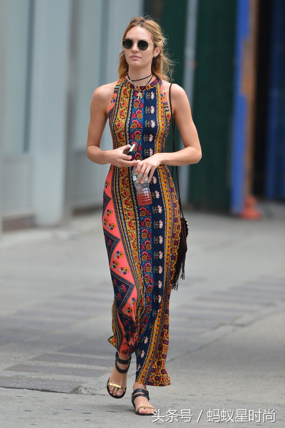 这个夏天你压箱底的波西米亚长裙又可以拿出来了