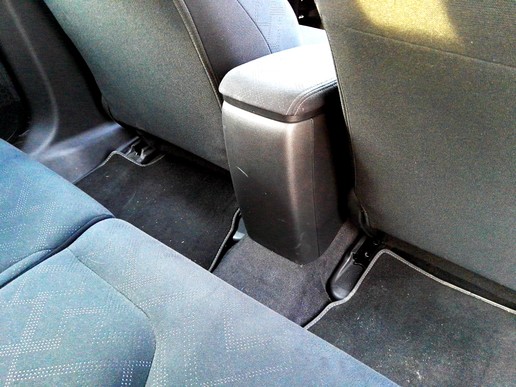 本田思域两厢的优缺点,2011款本田思域和09款思域一样吗