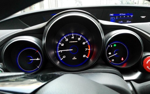 本田思域两厢的优缺点,2011款本田思域和09款思域一样吗