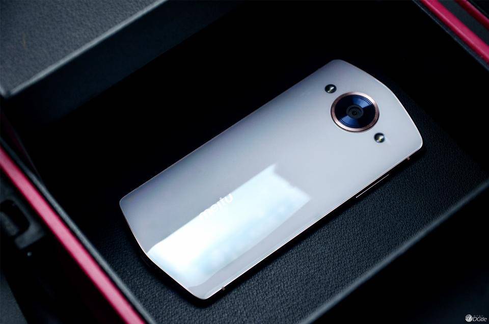 一个男生用美图手机是怎样的体验？