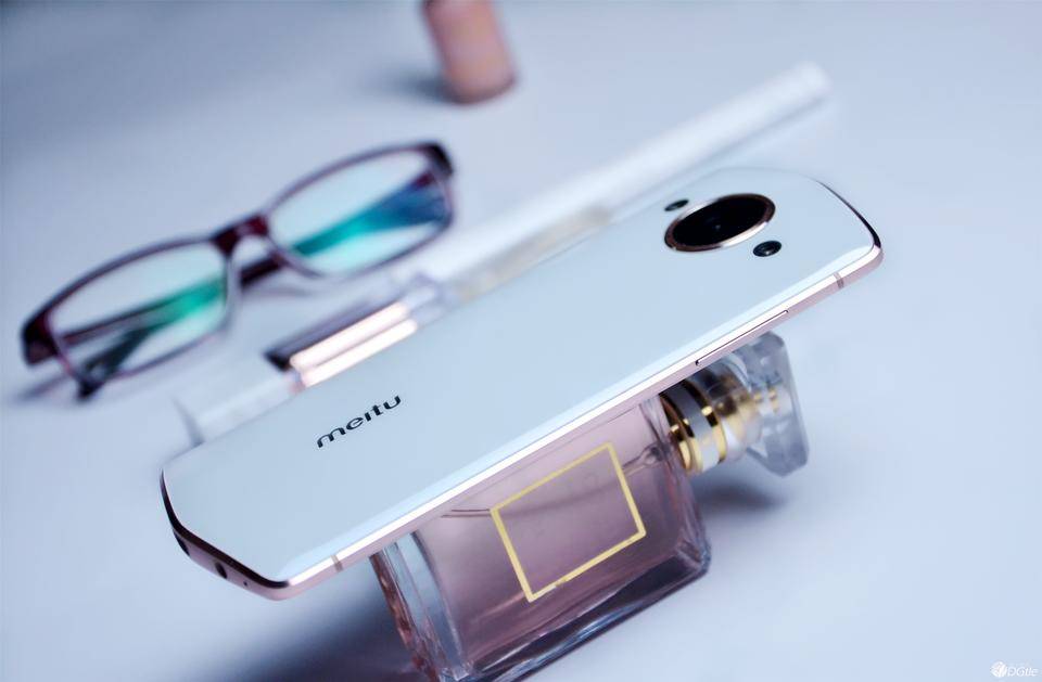 一个男生用美图手机是怎样的体验？