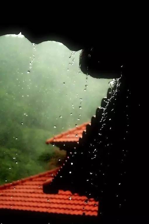 夏天的骄阳十分炎热,夏日的骄阳美歌曲完整版