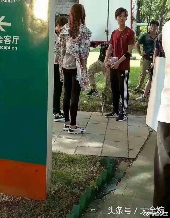 鹿晗关晓彤甜蜜暴击路透,关晓彤鹿晗拍摄甜蜜暴击花絮