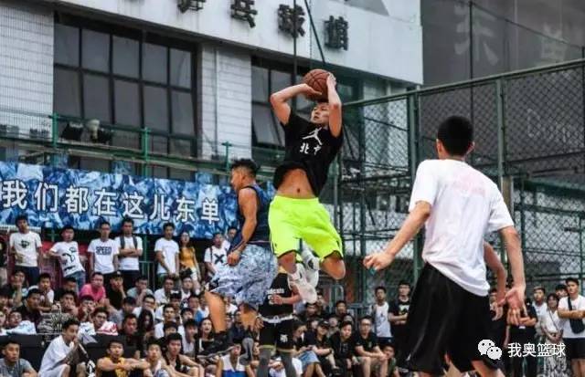 日落东单杨政得分,日落东单杨政暴扣