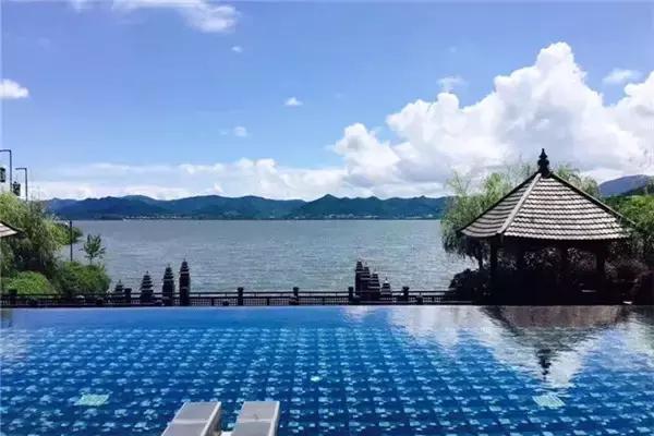 何必去马代,宁波这些美到窒息の无边泳池,就能让你一秒入海,即刻度假