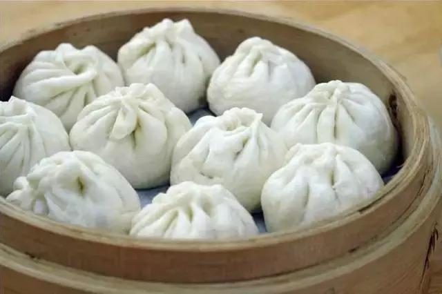 上海的生煎馒头有馅的吗,上海小笼馒头要蘸醋吗