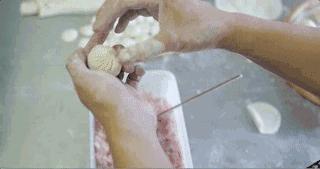 上海的生煎馒头有馅的吗,上海小笼馒头要蘸醋吗