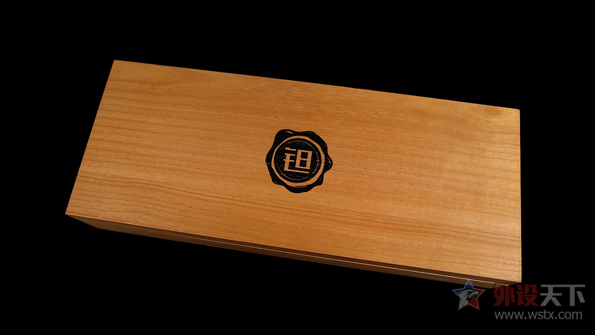 这款键盘有点厉害：可调键程、可在右上方组装乐高模型，最重要的是它有10种灯效