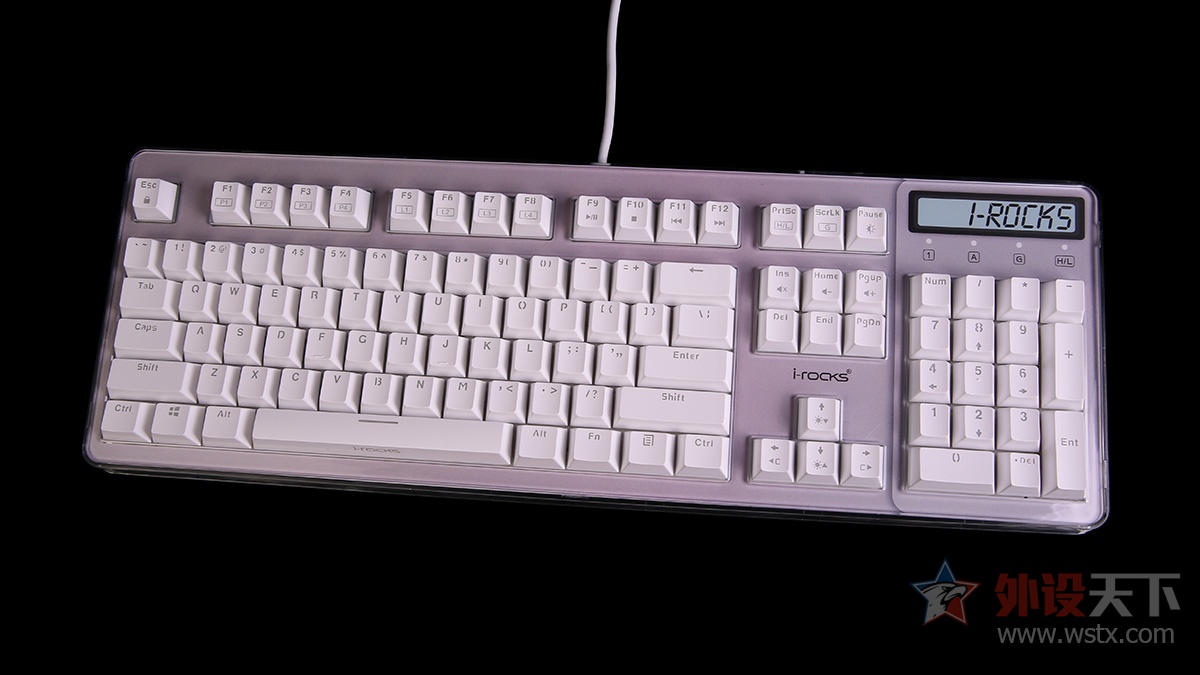这款键盘有点厉害：可调键程、可在右上方组装乐高模型，最重要的是它有10种灯效