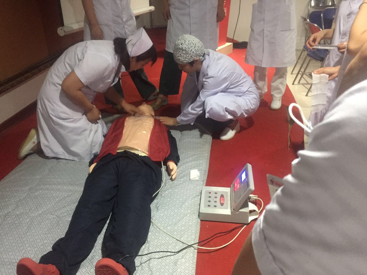 开展心肺复苏急救培训报道,开展心肺复苏急救演练培训报道