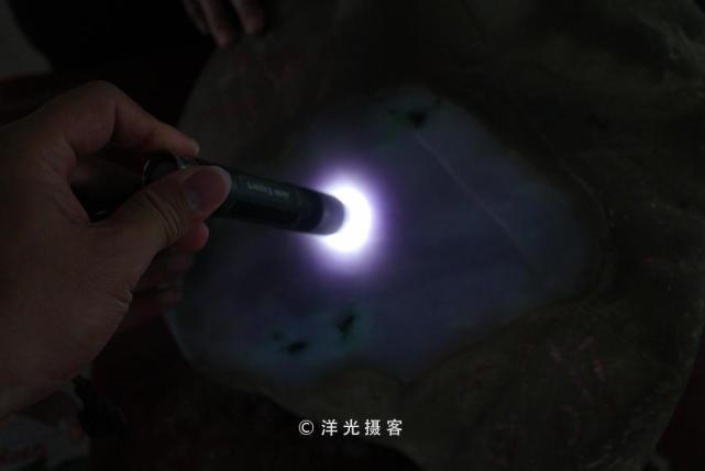 云南瑞丽翡翠玉器交易市场,瑞丽姐告翡翠批发市场在哪里