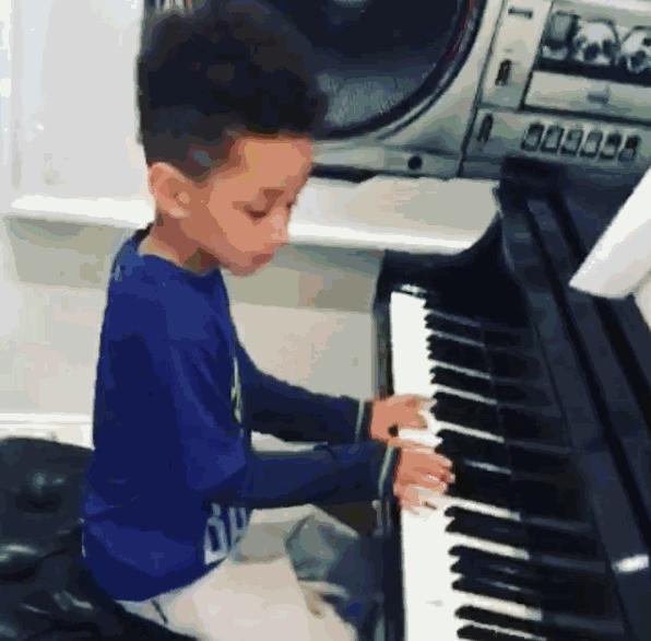 开挂的一家人动漫,开挂的一家人漫画