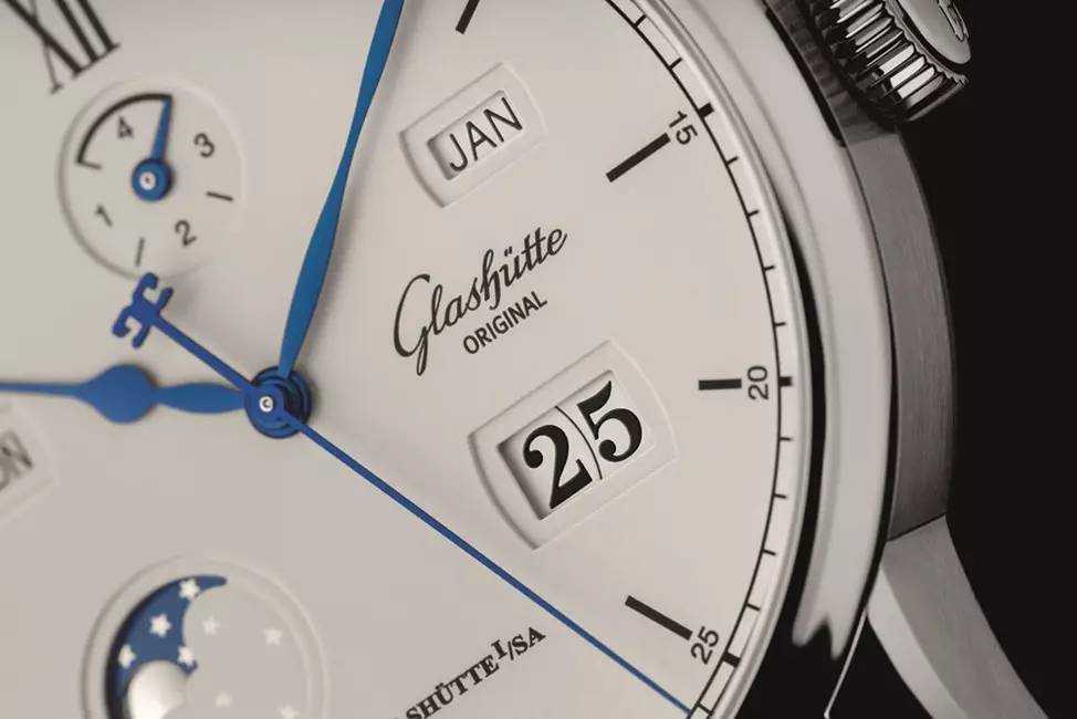 时光计·腕表｜复杂功能+简约设计的搭配，没有什么不可以