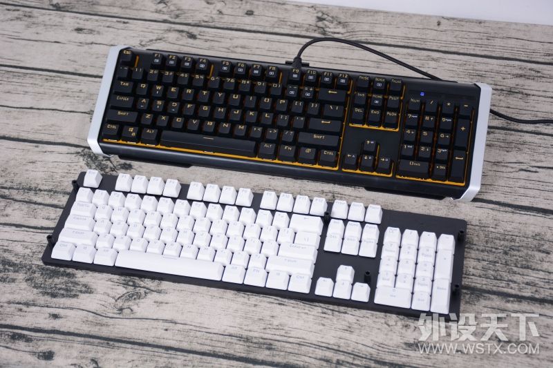 这才是游戏手机该有什么样的样子,微星宙斯盾钛3主机