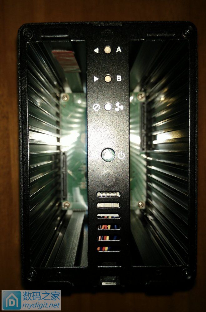 不黑不吹！艾客优品,AKITIOUSB3.1双盘位硬盘箱拆解简评