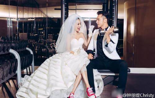 婚纱不搭球鞋就落伍!盘点8个中西方穿球鞋拍婚纱的女星