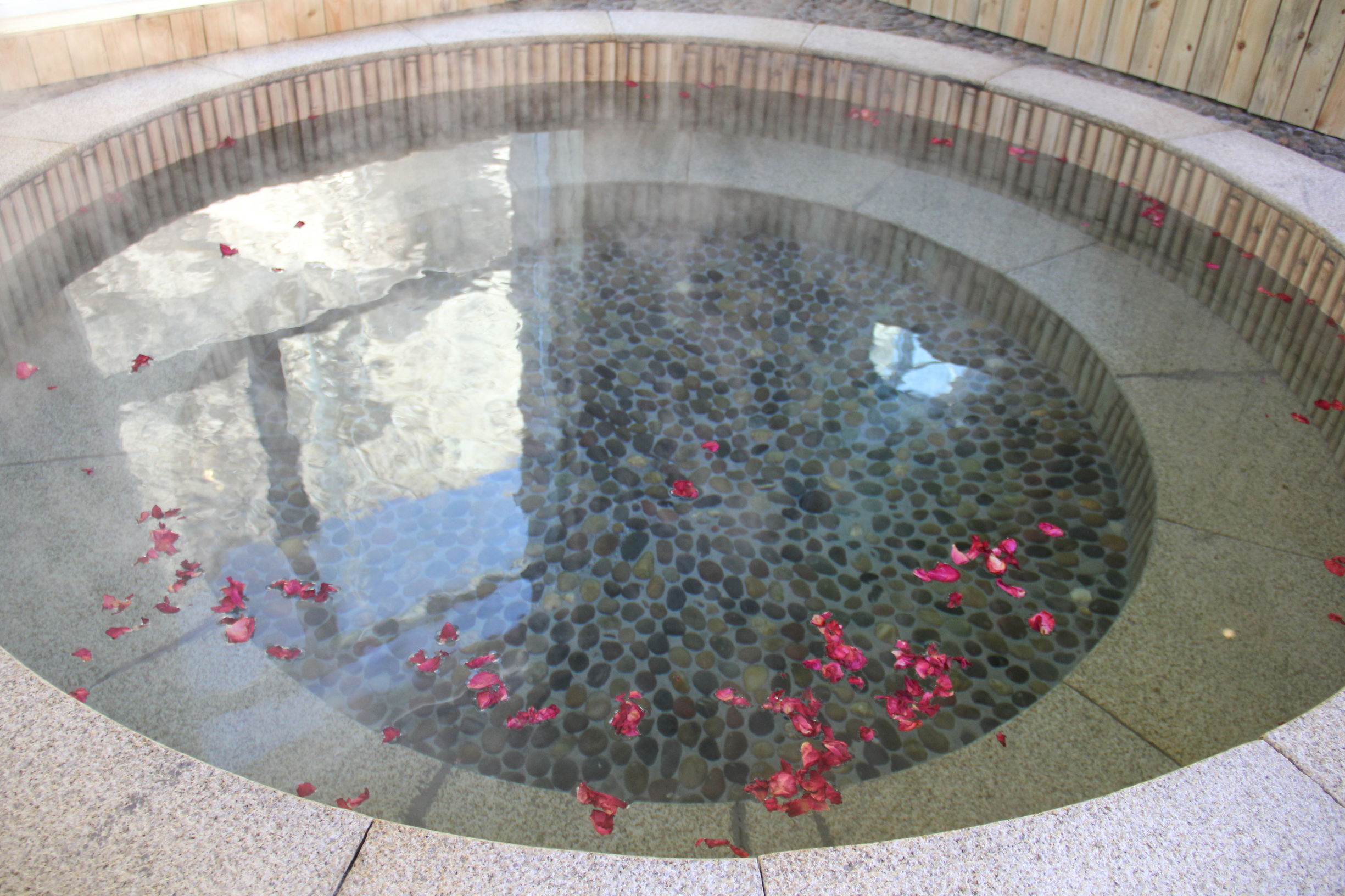 大柴旦雪山温泉介绍,大柴旦雪山温泉海拔多少米