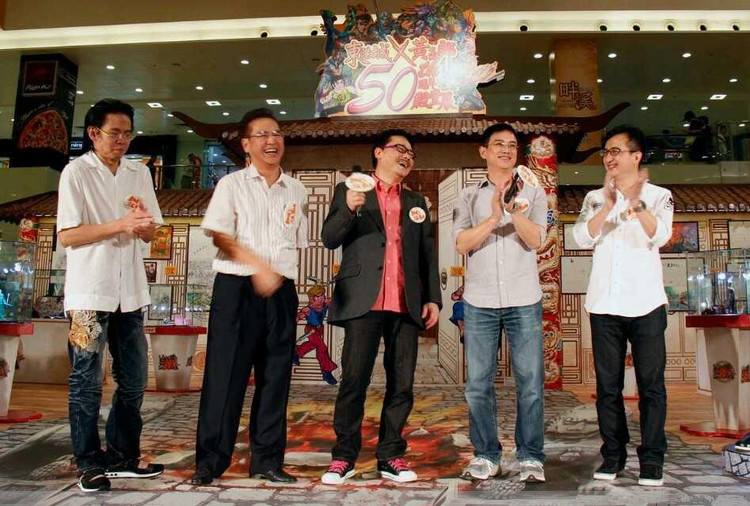 在香港回归祖国25周年之际,有关香港澳门回归的历史漫画