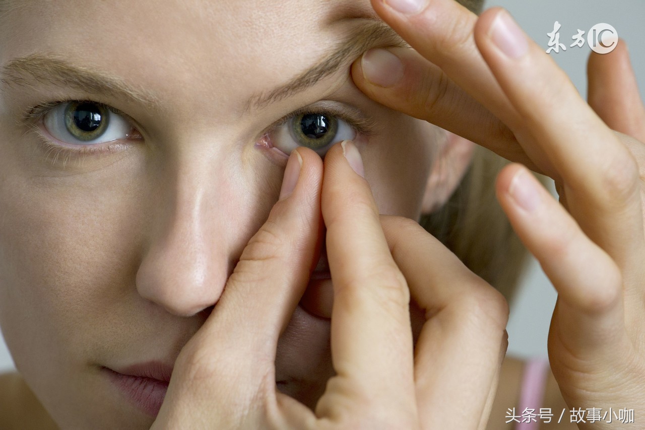 故事：右眼皮跳了一个月，最后竟然车祸惨死！