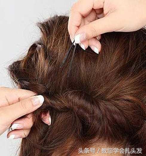 适合夏天扎的简单盘发,特别热的天怎么扎头发