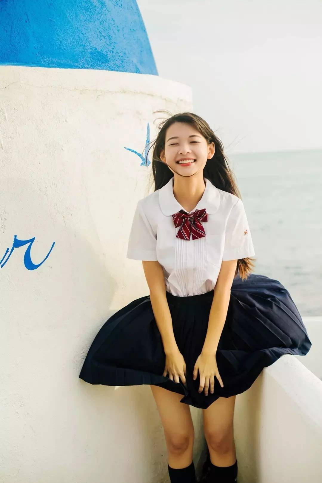 发量多简单又好看的头发造型教程,如何拍头发发丝好看