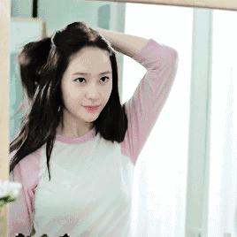 发量多简单又好看的头发造型教程,如何拍头发发丝好看