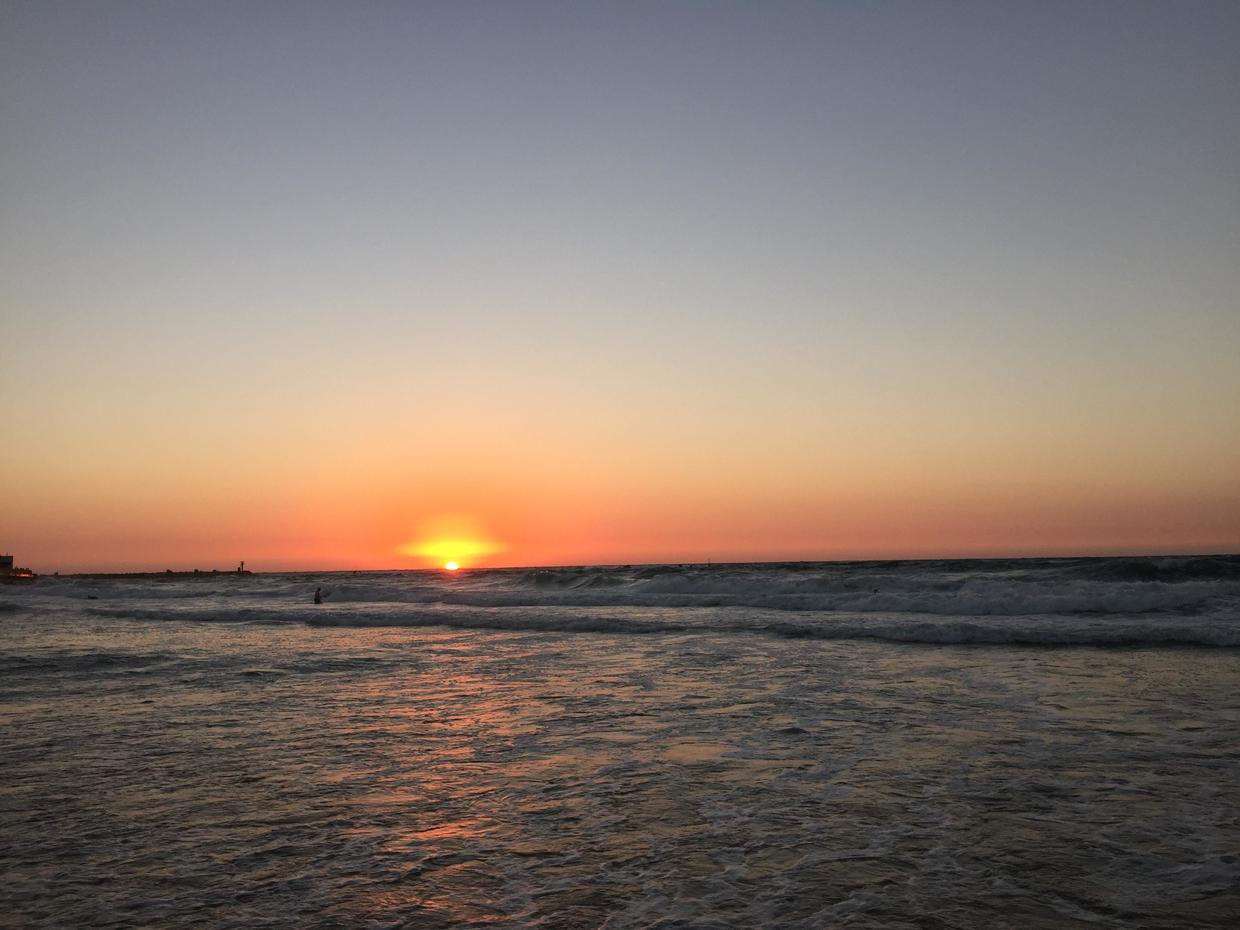 以色列特拉维夫闹市区 (以色列特拉维夫白色之城繁荣原因)