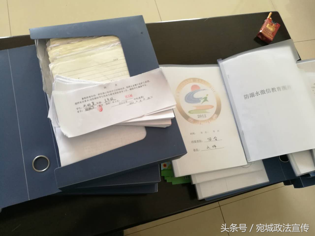 街道开展防未成年人溺亡会议,社区开展校园周边安全隐患排查