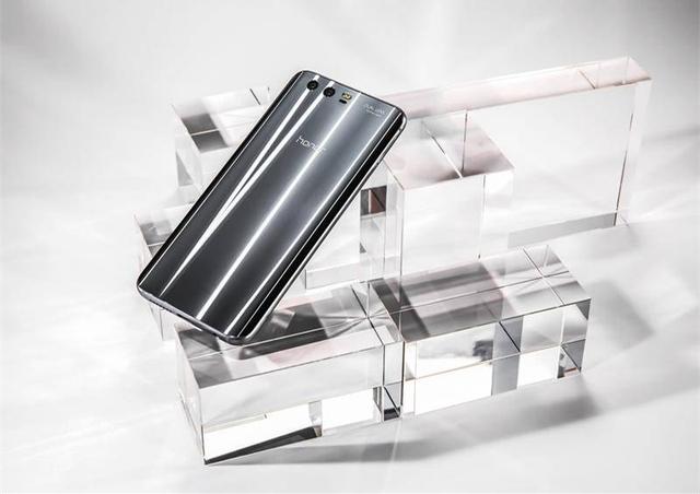 2018小米6荣耀9选哪个,小米6跟荣耀9