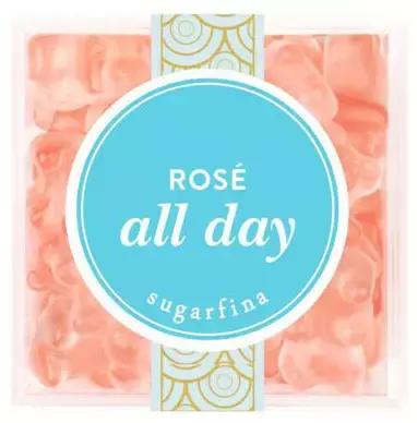 送你一杯干红葡萄酒,为你酿造一瓶葡萄酒很浪漫