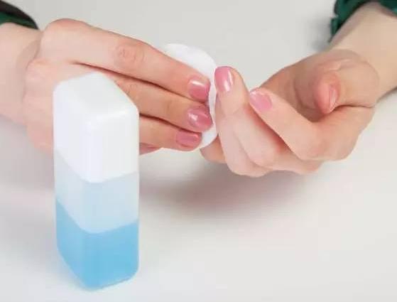 过期的化妆品不要扔了为了省钱,过期的化妆品要不要扔了