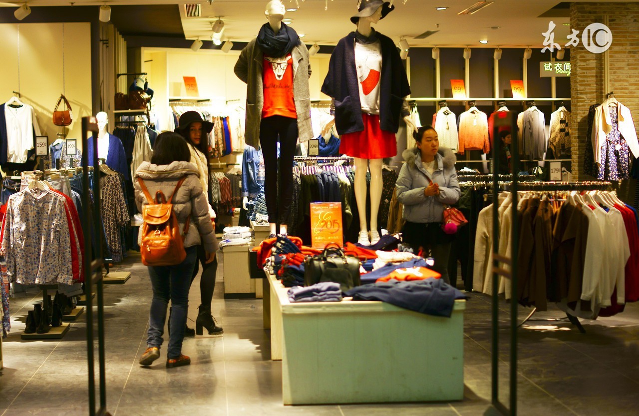 新手开服装店不会搭配怎么拿货,想开服装店怎么选货源呢