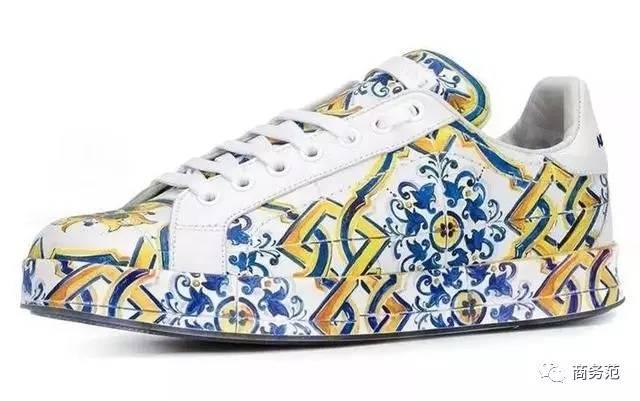 gucci刺绣小白鞋图案,gucci小白鞋金字母