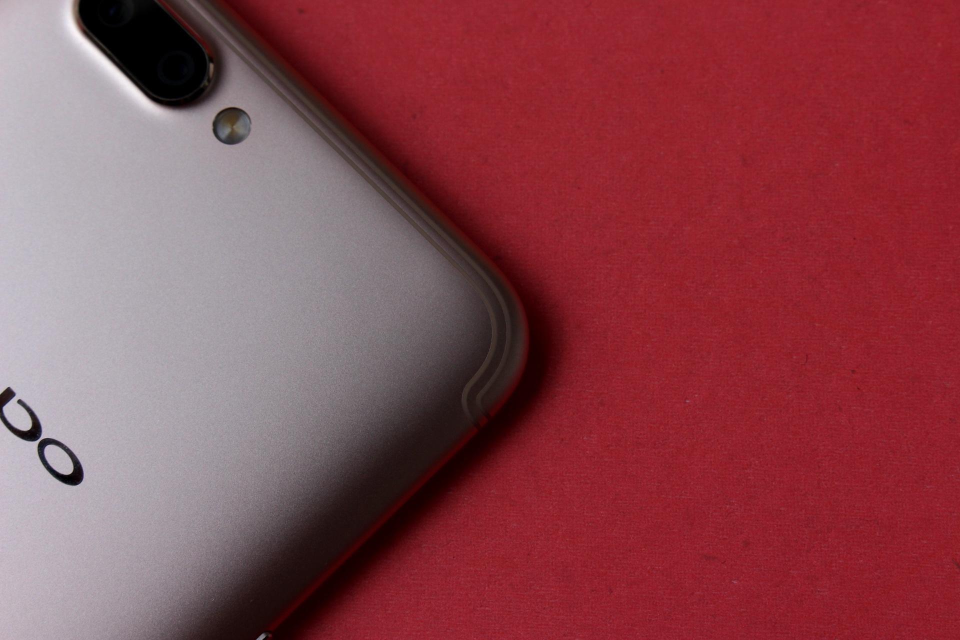 oppor11值得买二手,oppor11好用吗值得入手吗