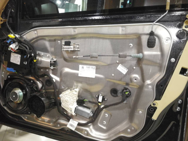 重庆奔驰s改装,重庆乐改汽车音响